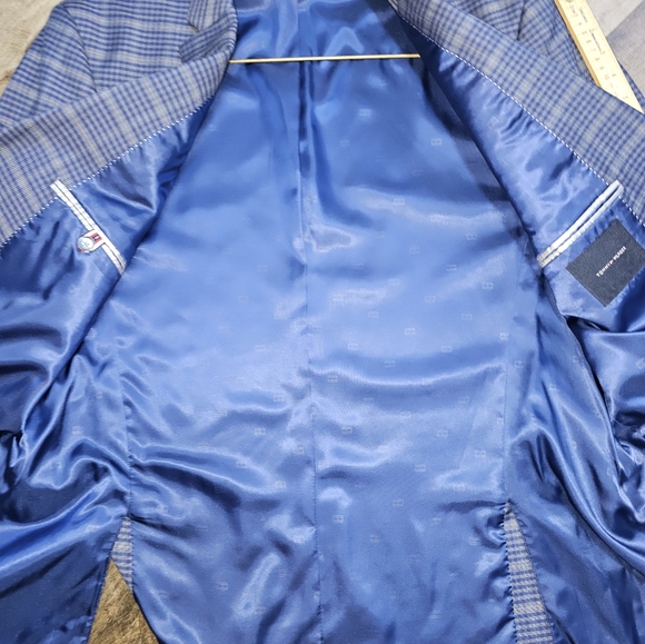 Tommy Hilfiger Men's Blue Plaid Blazer, Size 46L - Picture 12 of 13